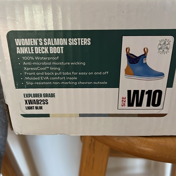 XTRATUF salmon sisters rain/deck boots - Picture 2 of 4